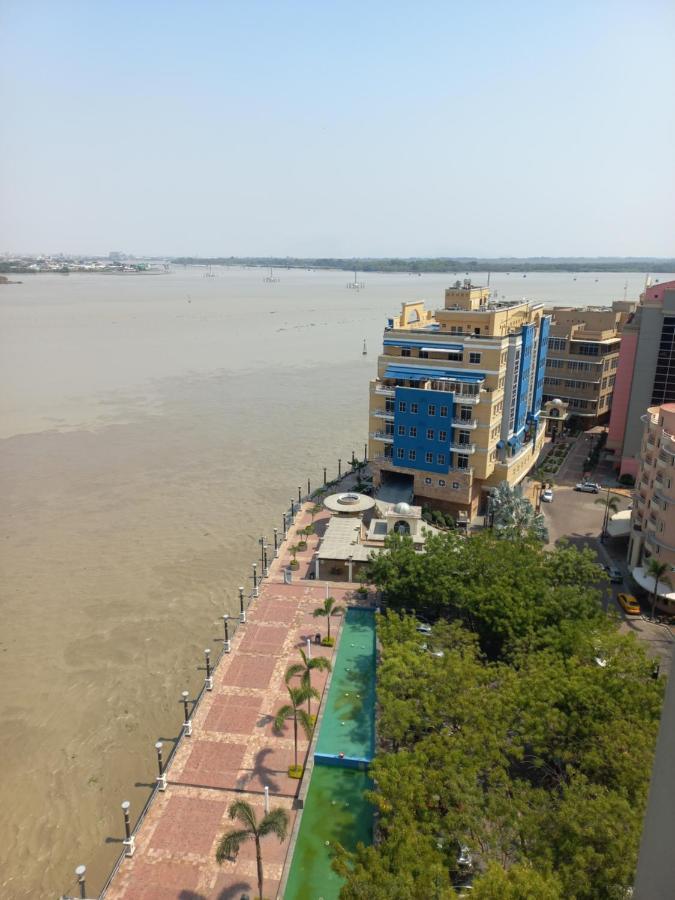 Suites Emporium Guayaquil Exterior photo