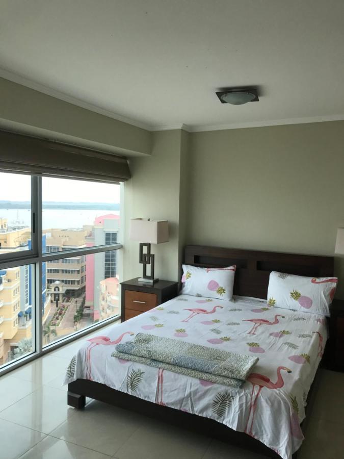 Suites Emporium Guayaquil Exterior photo